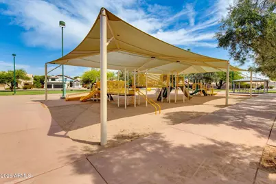 633 W Nopal Avenue, Mesa, AZ 85210 - Photo 27