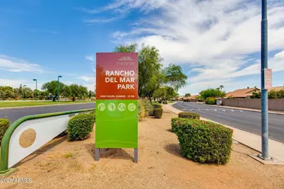 633 W Nopal Avenue, Mesa, AZ 85210 - Photo 23