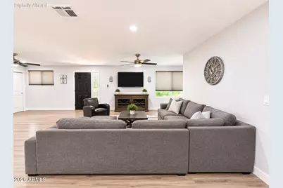 2355 E Alameda Drive, Tempe, AZ 85282 - Photo 9