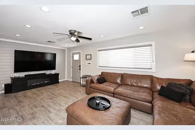 8638 E Sheridan Street, Scottsdale, AZ 85257 - Photo 7