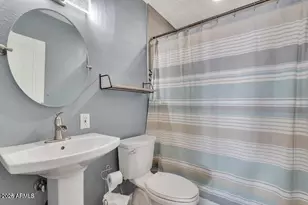 3240 N 26th Pl, Phoenix, AZ 85016 - Photo 9