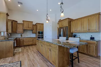 2827 W Here To There Drive, Phoenix, AZ 85086 - Photo 3