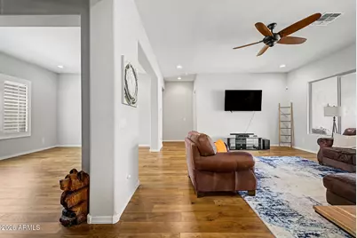 9428 W Fallen Leaf Lane, Peoria, AZ 85383 - Photo 19
