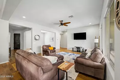 9428 W Fallen Leaf Lane, Peoria, AZ 85383 - Photo 17
