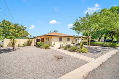 4539 N 10th Avenue, Phoenix, AZ 85013 - Photo 3