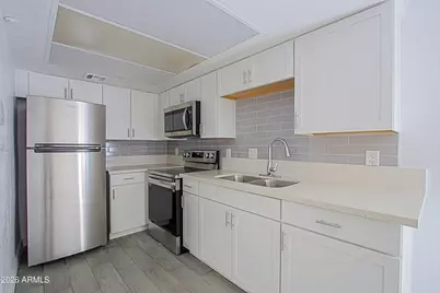 13205 N 21st Place #2, Phoenix, AZ 85022 - Photo 9