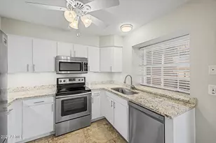 8111 W Wacker Rd, Peoria, AZ 85381 - Photo 7