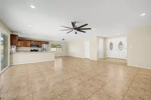 3118 W Woodridge Dr, Phoenix, AZ 85053 - Photo 7
