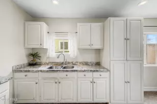 2726 W Taylor St, Phoenix, AZ 85009 - Photo 9