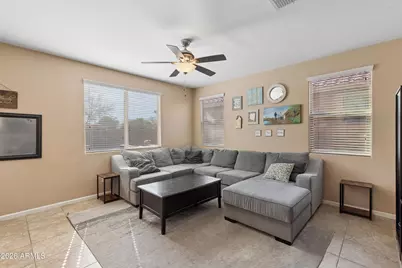 5515 S Joshua Tree Lane, Gilbert, AZ 85298 - Photo 17