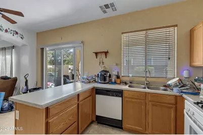 7225 S 40th Avenue, Phoenix, AZ 85041 - Photo 9