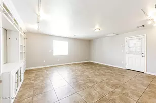 3510 W Eugie Ave, Phoenix, AZ 85029 - Photo 11
