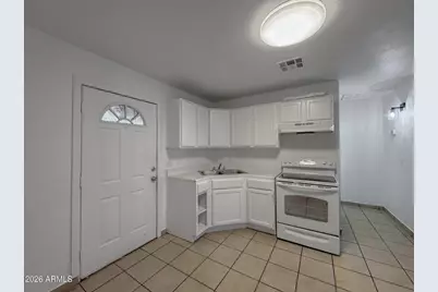 1023 E Old Southern Avenue #B, Phoenix, AZ 85042 - Photo 5