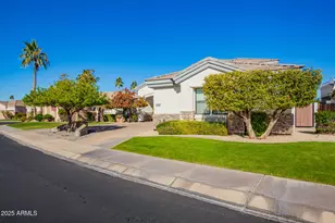 652 W Aster Ct, Chandler, AZ 85248 - Photo 3