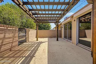 9902 W Signal Butte Cir, Sun City, AZ 85373 - Photo 17
