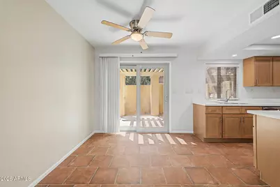 1119 E North Lane N #3, Phoenix, AZ 85020 - Photo 9