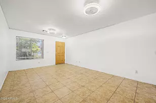 6518 W Riva Rd, Phoenix, AZ 85043 - Photo 7