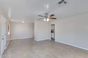 4609 E Almeria Rd, Phoenix, AZ 85008 - Photo 11