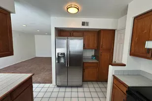 4053 E Woodland Dr, Phoenix, AZ 85048 - Photo 9