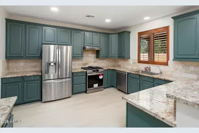 13636 W Mauna Loa Lane, Surprise, AZ 85379 - Photo 3