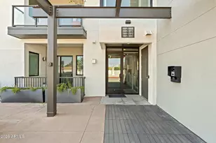 7300 E Earll Dr, Scottsdale, AZ 85251 - Photo 25