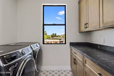 1303 E Orangewood Avenue, Phoenix, AZ 85020 - Photo 31