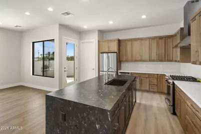 1303 E Orangewood Avenue, Phoenix, AZ 85020 - Photo 3