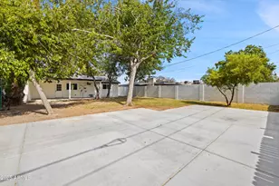 2201 N 29th Pl, Phoenix, AZ 85008 - Photo 33