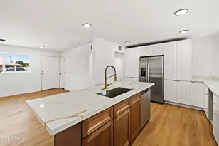 2201 N 29th Pl, Phoenix, AZ 85008 - Photo 15