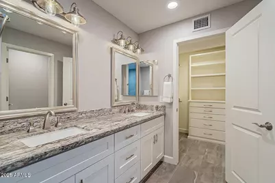 7639 E Montecito Avenue, Scottsdale, AZ 85251 - Photo 9