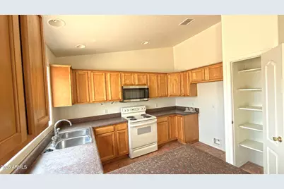 8306 W Pineveta Drive, Arizona City, AZ 85123 - Photo 5