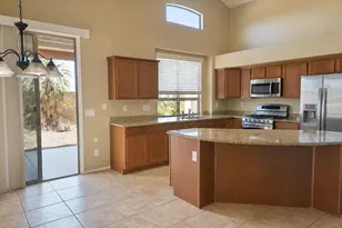 18217 N Canal Dr, Surprise, AZ 85374 - Photo 7