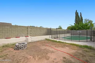 332 W Kerry Ln, Phoenix, AZ 85027 - Photo 29