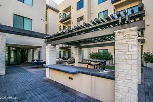7300 E Earll Dr, Scottsdale, AZ 85251 - Photo 17