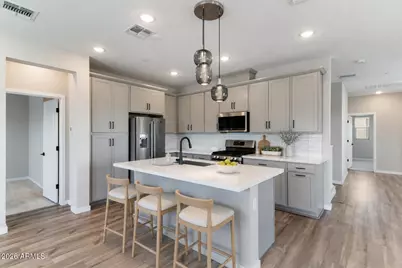 746 E Doral Avenue #Unit 201, Gilbert, AZ 85297 - Photo 9