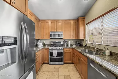 173 W Smoke Tree Road, Gilbert, AZ 85233 - Photo 17