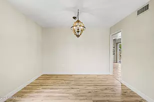 10311 W Kingswood Cir, Sun City, AZ 85351 - Photo 17