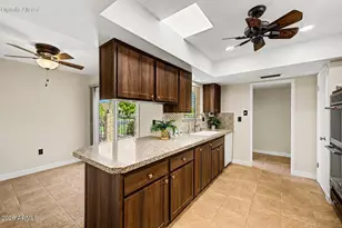 10311 W Kingswood Cir, Sun City, AZ 85351 - Photo 11