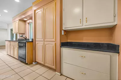 11120 W Cameo Drive, Sun City, AZ 85351 - Photo 17