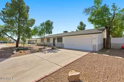 3821 W Desert Park Lane, Phoenix, AZ 85051 - Photo 3