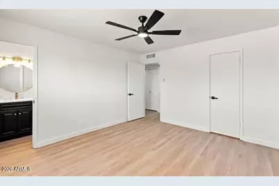 3821 W Desert Park Lane, Phoenix, AZ 85051 - Photo 13