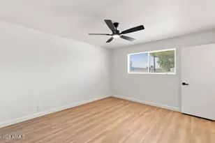 3821 W Desert Park Ln, Phoenix, AZ 85051 - Photo 15