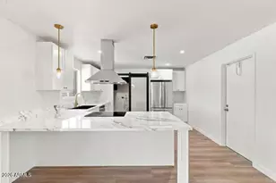 3821 W Desert Park Ln, Phoenix, AZ 85051 - Photo 9