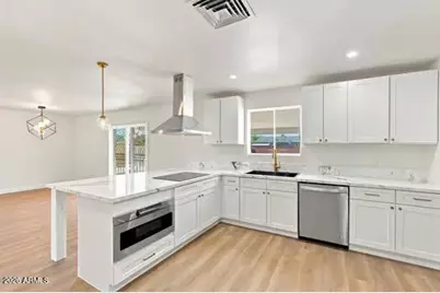 3821 W Desert Park Lane, Phoenix, AZ 85051 - Photo 11