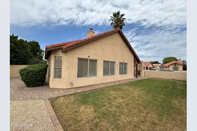 1823 E Secretariat Drive, Tempe, AZ 85284 - Photo 9