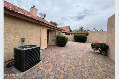 1823 E Secretariat Drive, Tempe, AZ 85284 - Photo 33