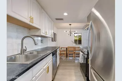 8129 E Glenrosa Avenue, Scottsdale, AZ 85251 - Photo 23