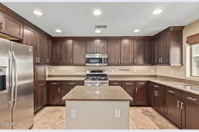 815 E Rose Lane #127, Phoenix, AZ 85014 - Photo 5