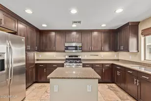 815 E Rose Ln, Phoenix, AZ 85014 - Photo 5