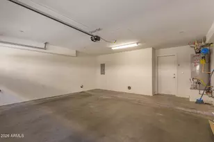 815 E Rose Ln, Phoenix, AZ 85014 - Photo 15